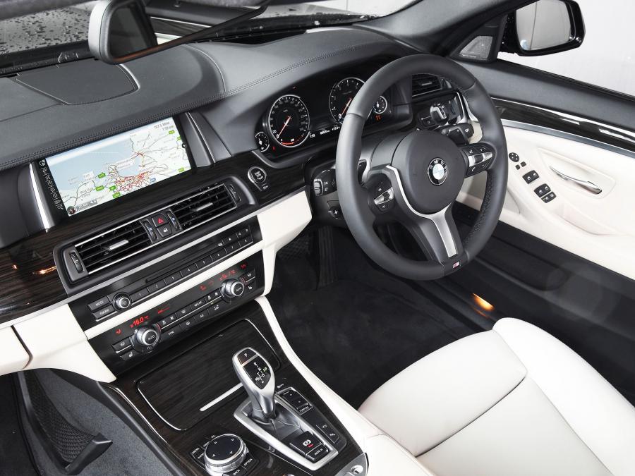  BMW 550i Sedan M Sport Package 2013 года  (AU) (фото 5 из 14)